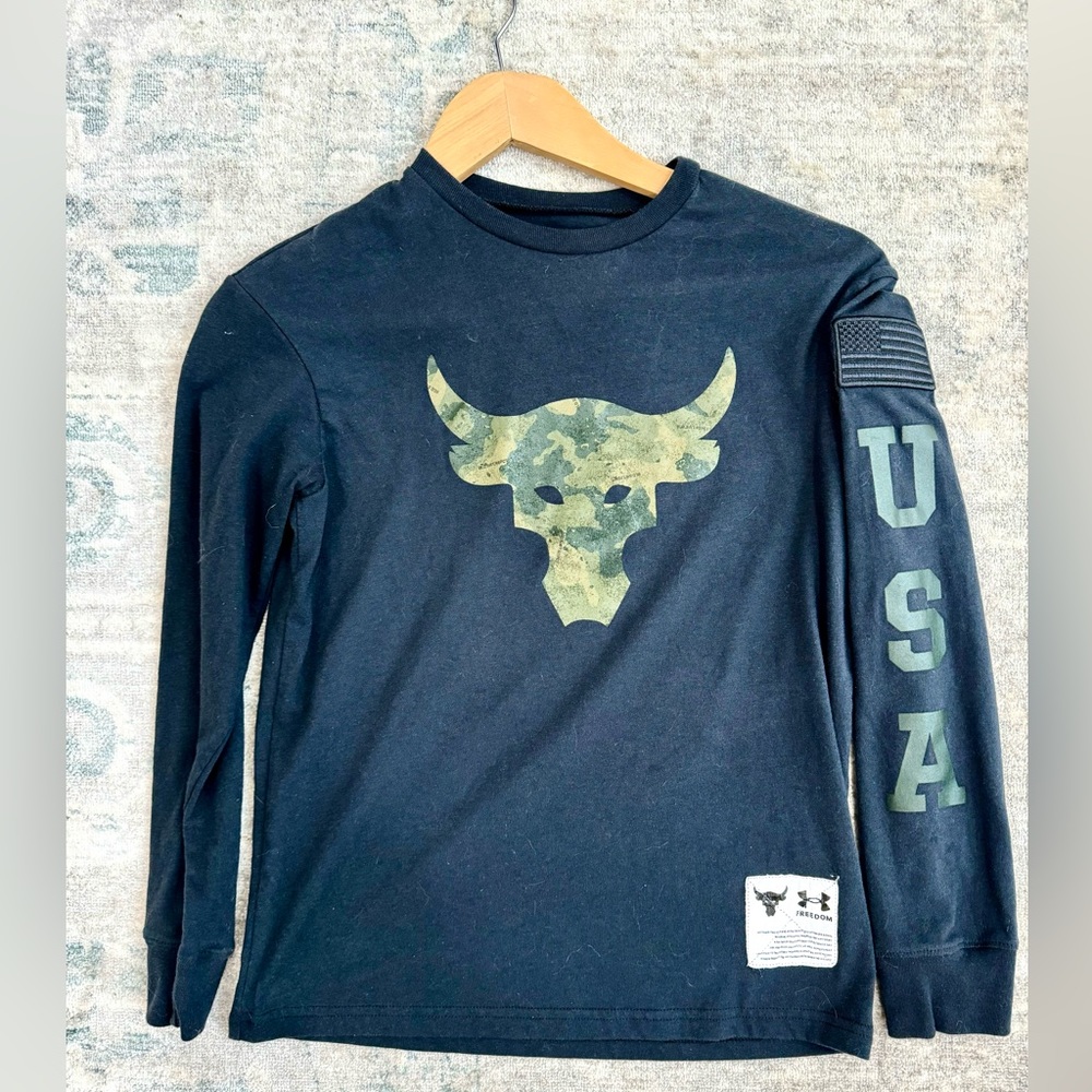 Under Armour long sleeve youth M